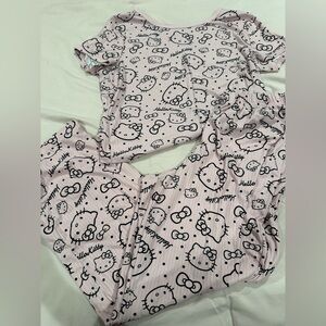 Hello Kitty Pink Patterned Pajama Set
